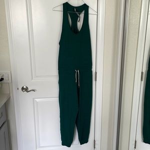 Vuori women’s Lux jumpsuit (in jade heather) size Small